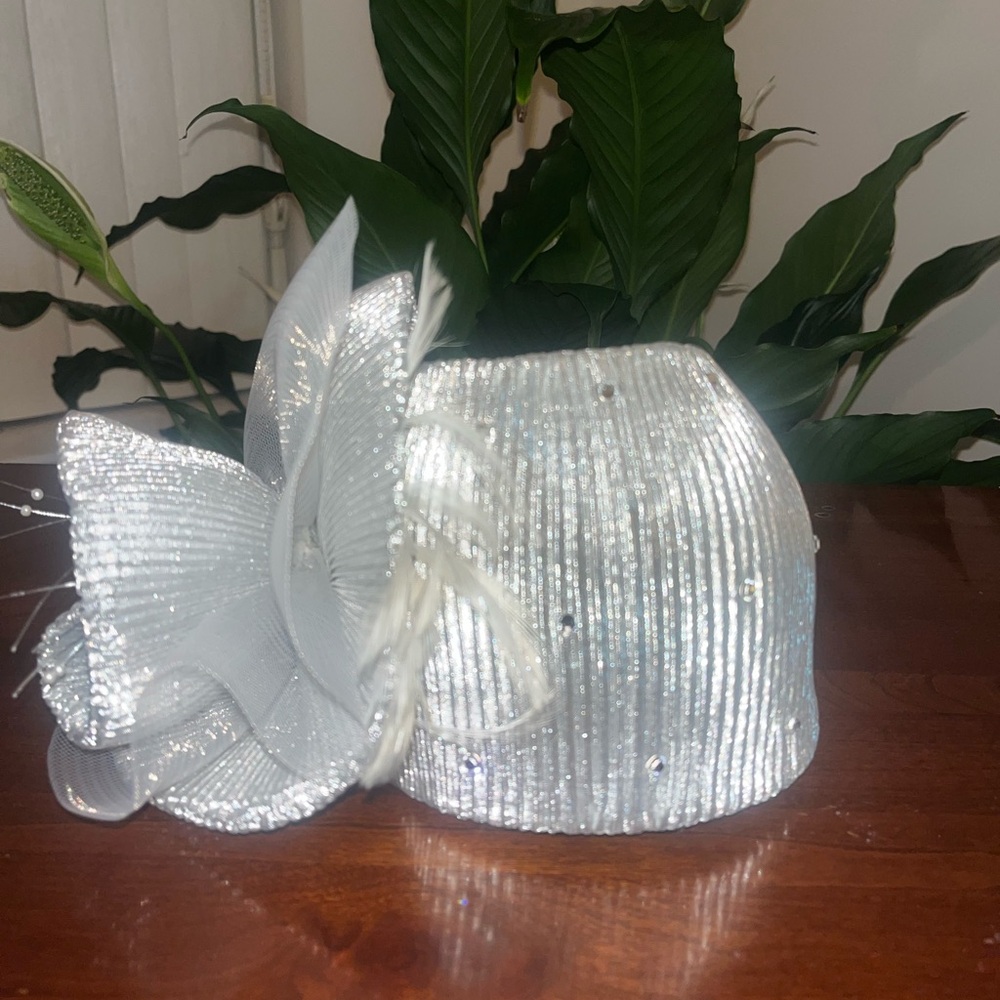Elegant Silver Fascinator with Bow
